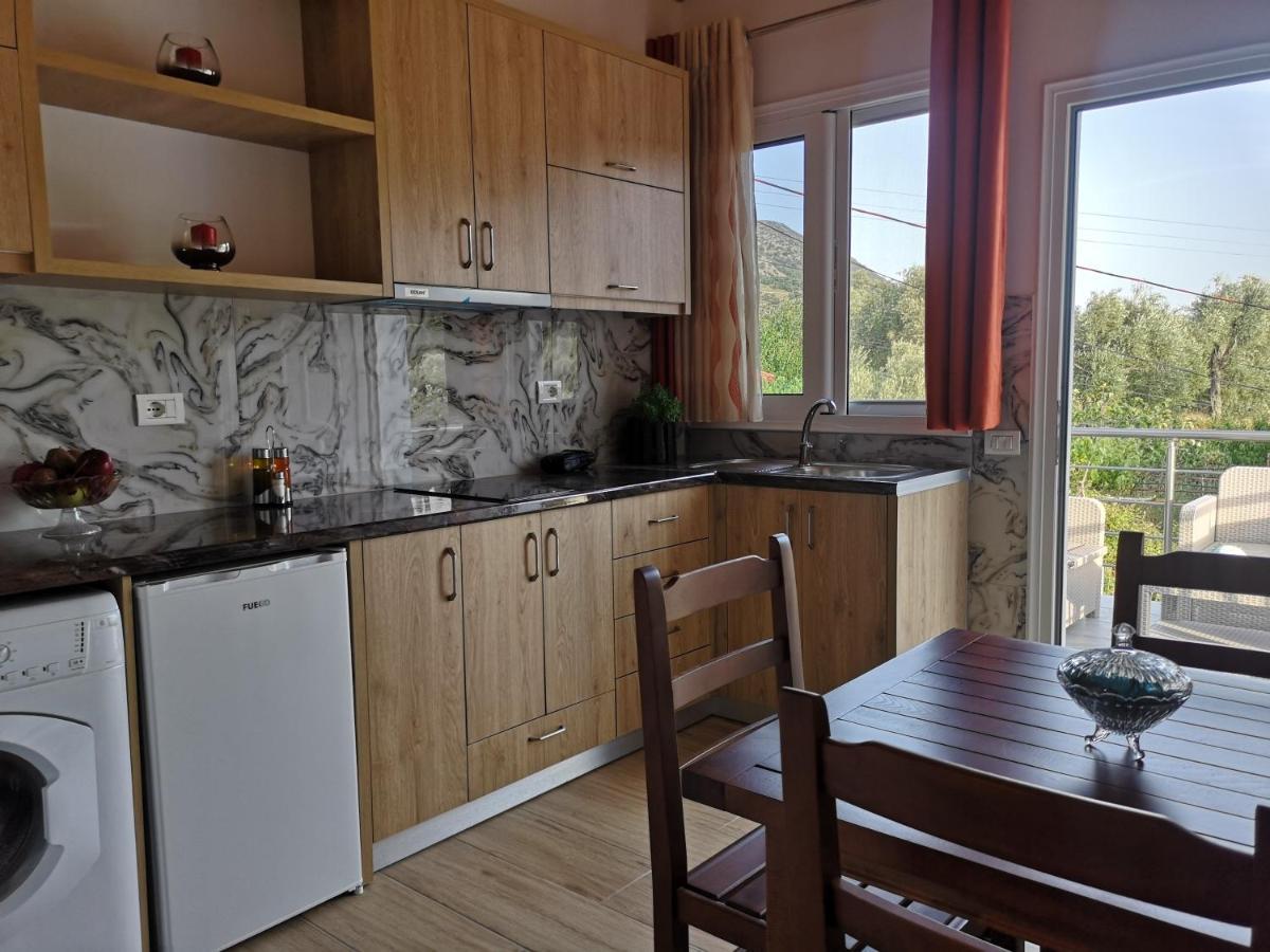 Milos Apartments Himare Eksteriør bilde