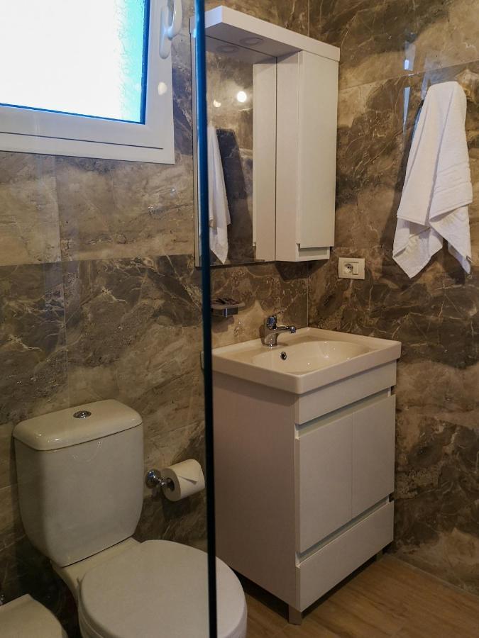 Milos Apartments Himare Eksteriør bilde