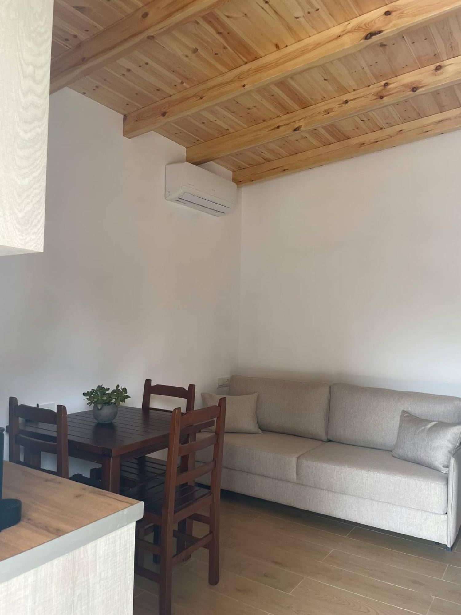 Milos Apartments Himare Eksteriør bilde